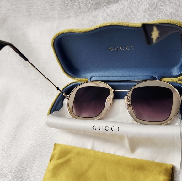 Gucci Gold GG0105S Gradient Round Sunglasses With Case, pouch and Dust cloth New - Picture 13 of 16